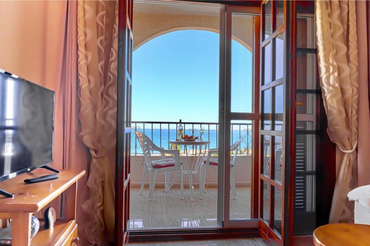 Beautiful Apartment Near Lamata Beach With Panorama Sea View!!! ตอร์เรเวียคา ภายนอก รูปภาพ